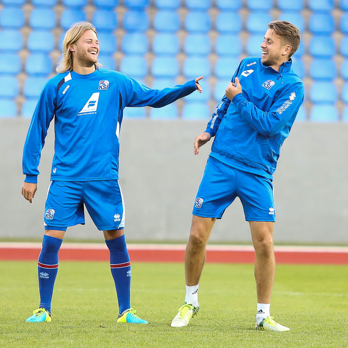 ,,Það er hlegið svolítið af íslenskunni minni á æfingum hjá landsliðinu en það truflar mig ekki neitt.