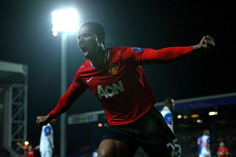 Antonio Valencia leggur skóna á hilluna