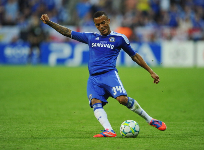 Ryan Bertrand leggur skóna á hilluna