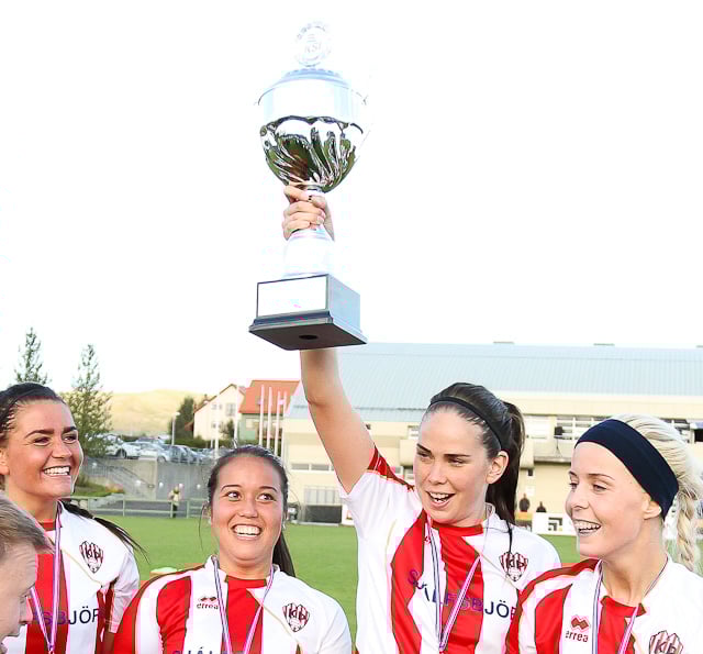 Sunna Rut hefur tekið skónna af hillunni og leikur með SR