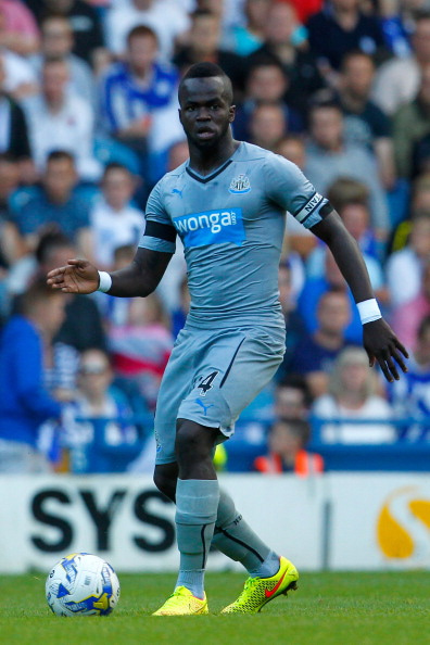 Lenti í Cheick Tiote: „Einn daginn vorum við að spila Playstation í leikmannaherberginu hjá Twente og ég vildi ekki láta hann fá fjarstýringuna því ég ætlaði að spila annan leik. Þá var gæinn næstum búinn að drepa mig.