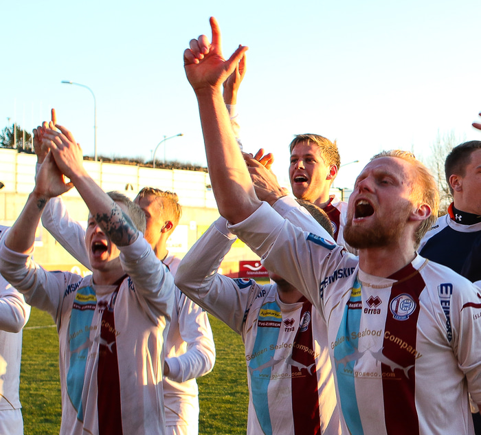 Leiknir vann Val 3-0 árið 2015.