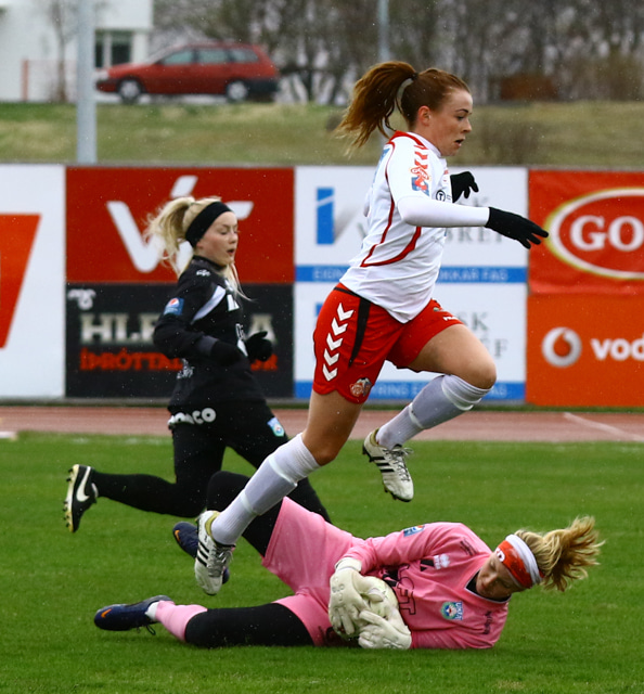 Mist Elíasdóttir í leiknum í kvöld.