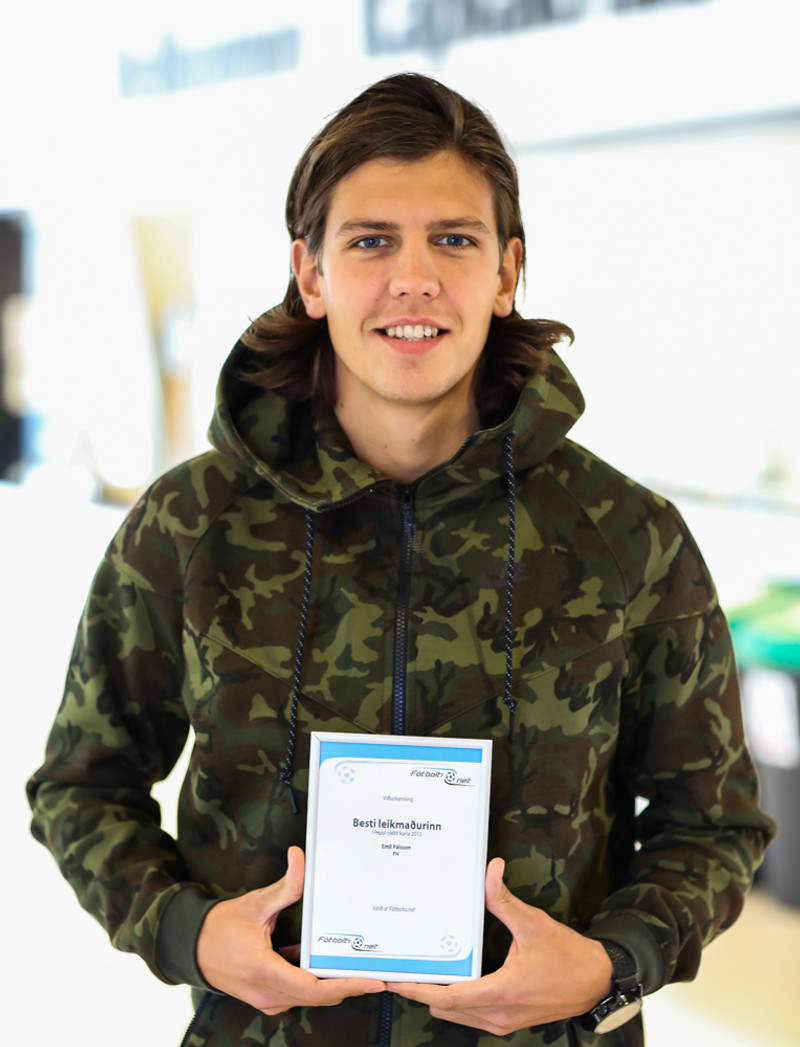 Emil leggur skóna á hilluna eftir tvö hjartastopp (Staðfest)