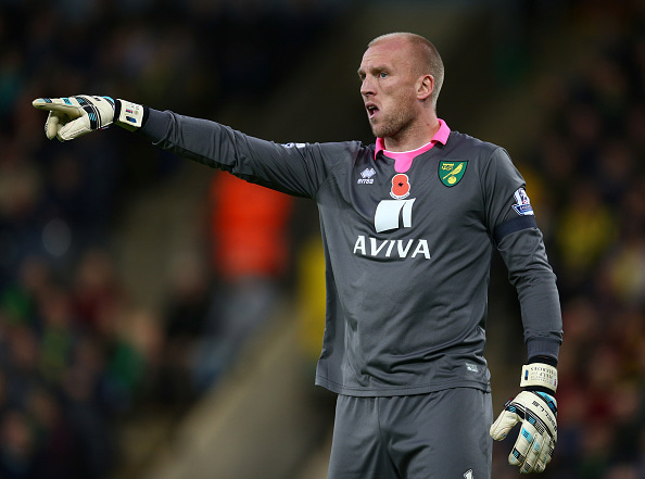 John Ruddy elskar Ísland.  „Hann kom líka til Íslands fyrir tveimur árum og gjörsamlega elskaði það. Hann tók gullna hringinn og svo fórum við í miðnæturgolf hjá Keili. Hann talar ekki um annað síðan þá og vill ólmur koma aftur í golf.