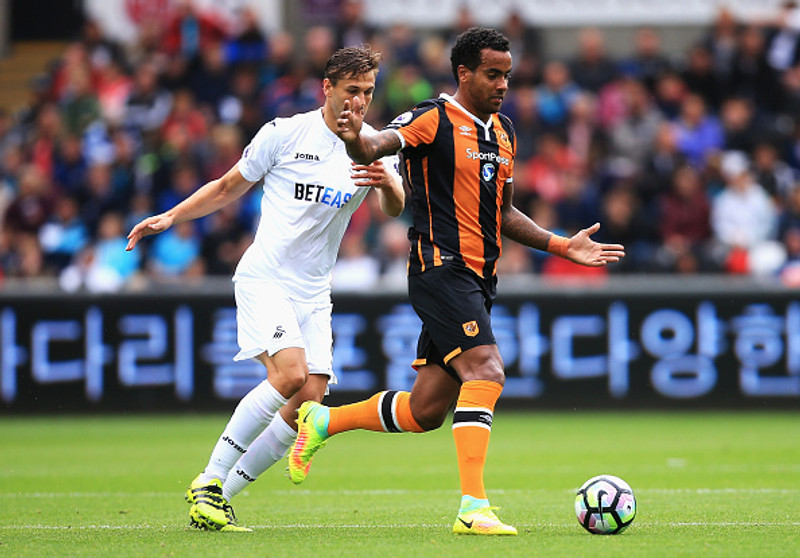 Tom Huddlestone (Hull): Hjálpaði nýliðunum að vinna annan leikinn í röð.