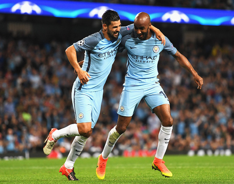 Miðjumaður: Fabian Delph (Manchester City) - Flottur í 3-1 sigri gegn Hull.