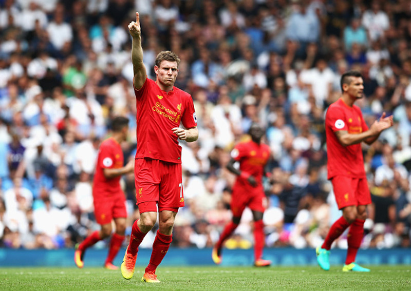 James Milner – Liverpool: Þessi fjölhæfi leikmaður hefur gert vinstri bakvarðarstöðu Liverpool að sinni og það með stæl.