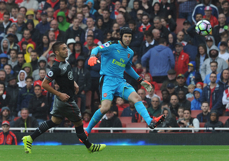 Petr Cech (Arsenal) - Frábær í 2-1 sigrinum á Southampton.