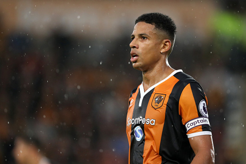 Curtis Davies (Hull) - Vann boltann oft í 1-1 jafnteflinu gegn Burnley.