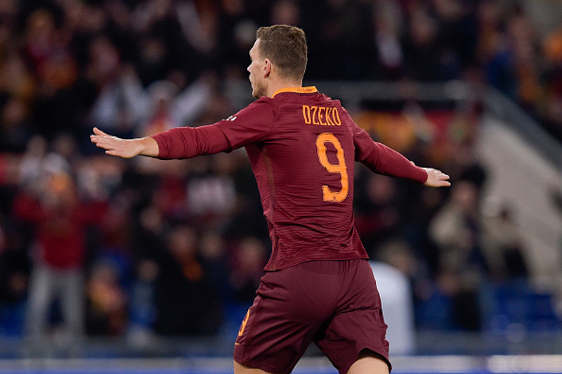 Dzeko skrifar undir þriggja ára samning við Roma