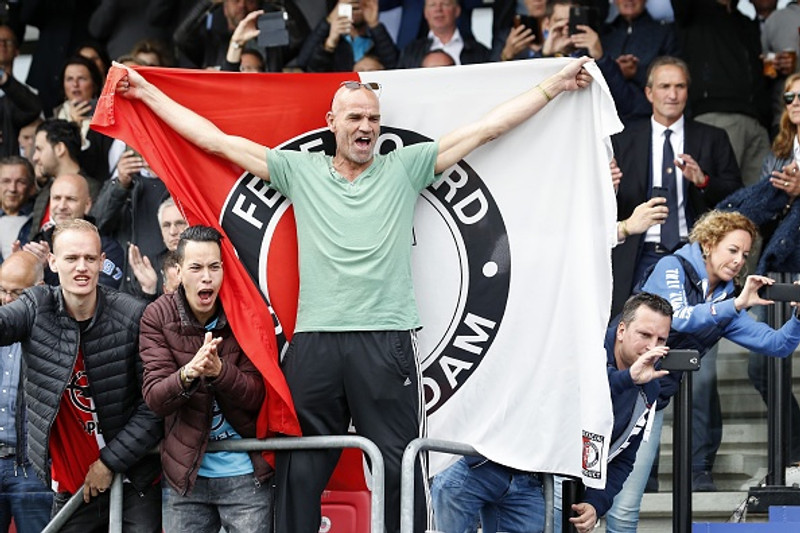 Fæddu í Belgíu til að geta skýrt soninn Feyenoord