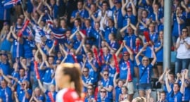 Sami staður en biðjum um annan endi núna