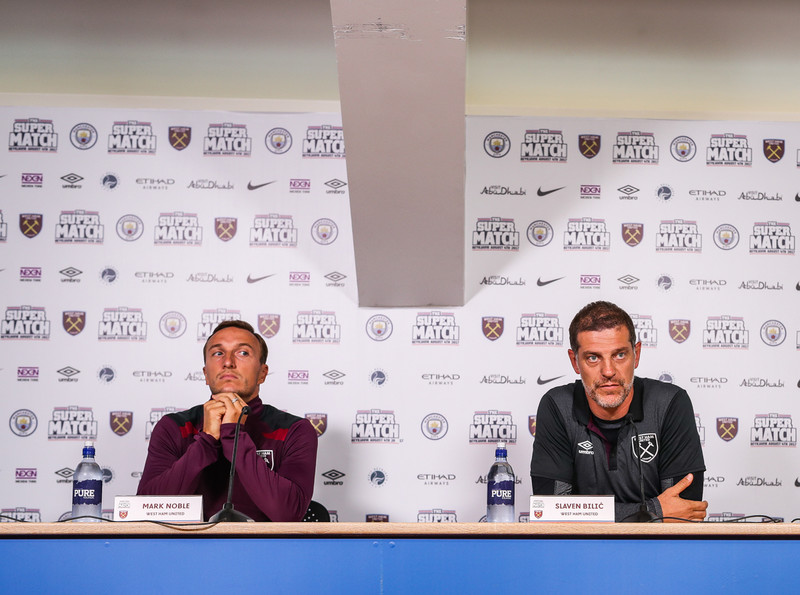 Slaven Bilic sat fyrir svörum ásamt Mark Noble.