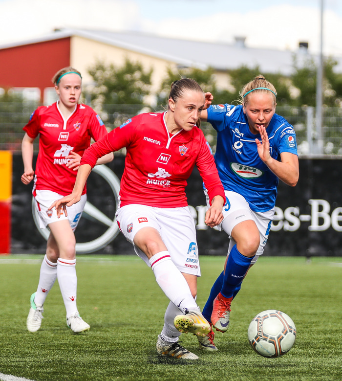 Vesna í leik með Val.