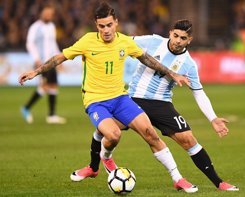Coutinho er sagður tilbúinn að setja landsliðssæti sitt hjá Brasilíu í hættu til að reyna að komast til Barcelona.