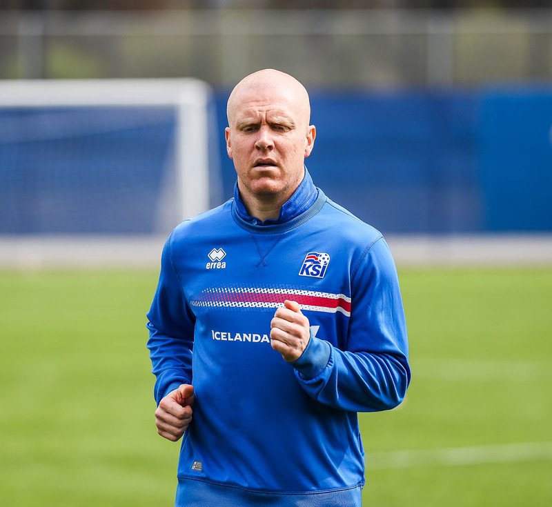 Emil Hallfreðs: Búinn að panta 30 búninga fyrir nokkra í félaginu