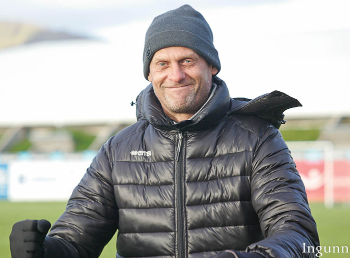 Siggi Jóns er í aðalhlutverki í klippunni og fer mikinn.