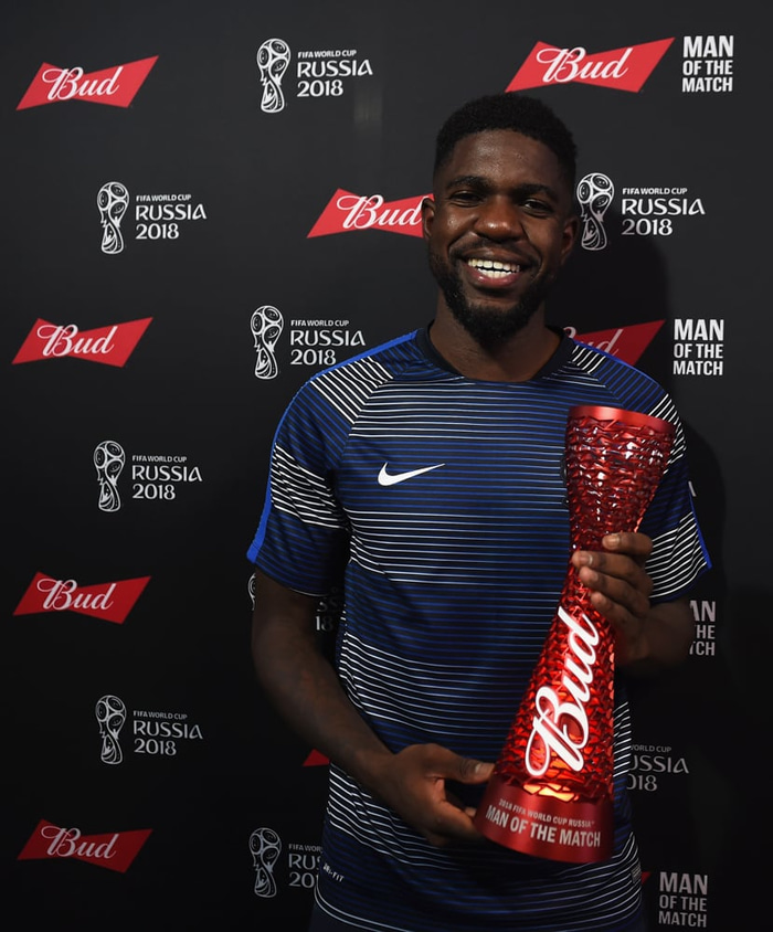Umtiti var mikilvægur hlekkur í liði Frakka á HM 2018. Hann byrjaði alla leiki liðsins nema einn þrátt fyrir meiðslin.