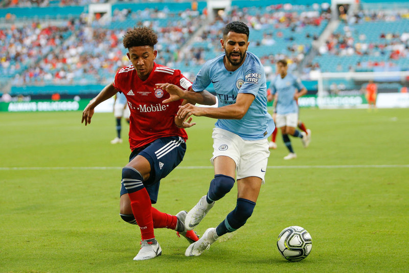 Vinstri kantur: Riyad Mahrez (Man City) kom af bekknum og var óstöðvandi í stórsigri gegn Cardiff. Hann skoraði tvennu og gerir sterkt tilkall til byrjunarliðssætis.