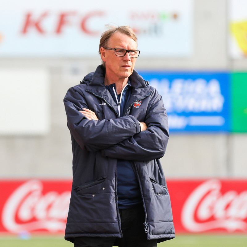 Pétur þjálfari Vals