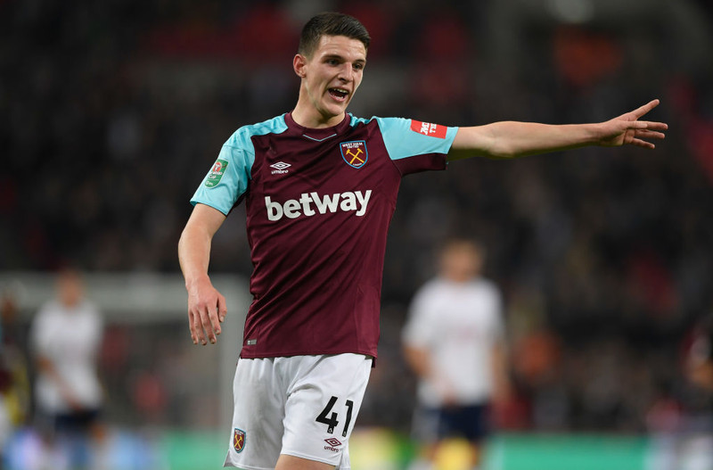 Miðja: Declan Rice (West Ham) varðist vel og spilaði í raun sem varnarmaður í markalausu jafntefli gegn Chelsea.
