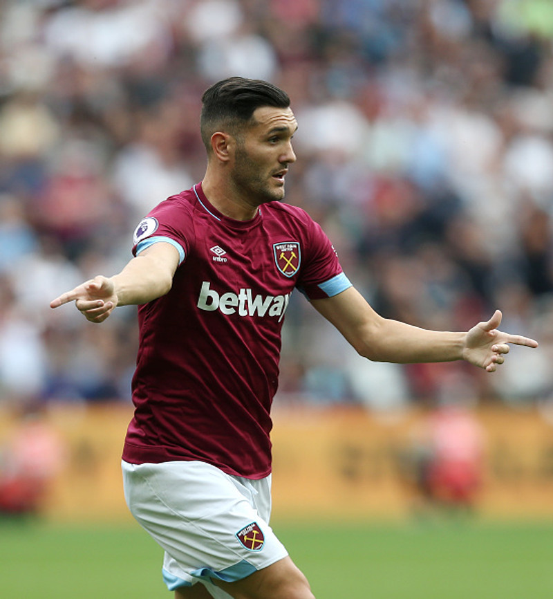 West Ham búið að selja Fernandes og Lucas Perez (Staðfest)