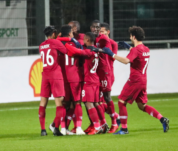 Katar vann ítalska A-deildarliðið Udinese 2-1 í vináttuleik á sunnudag.
