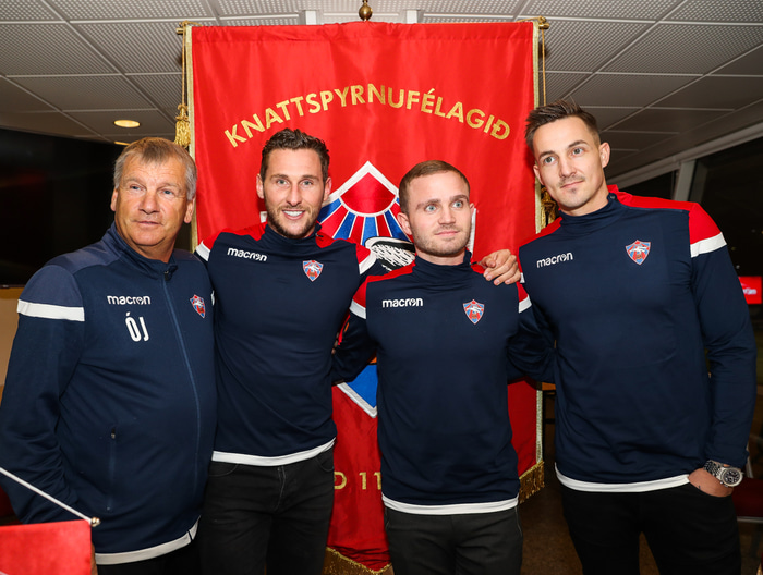 Óli Jó og Gary Martin þegar Gary gekk til liðs við Vals. Ásamt Lasse Petry og Emil Lyng.