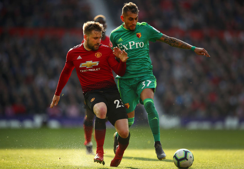 Luke Shaw í baráttunni.