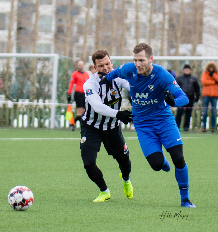 Úr leik KR og FH í Lengjubikarnum í vetur.