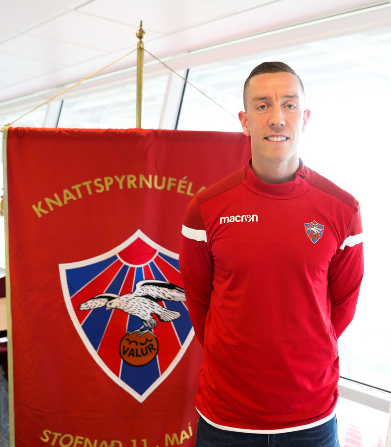 Hannes fór yfir málin í hljóðveri X977