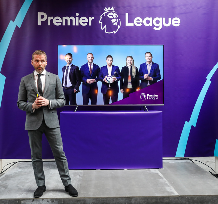 4.500 krónur fyrir enska boltann. Orri Hauksson forstjóri Símans á kynningarfundi í dag.