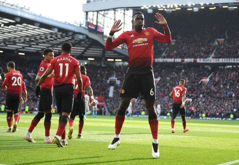 Miðjumaður: Paul Pogba (Man Utd) - Sýndi stáltaugar með tveimur mörkum af vítapunktinum.