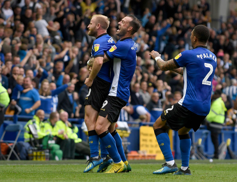 Steven Fletcher tryggði Sheffield Wednesday sigur með tvennu.