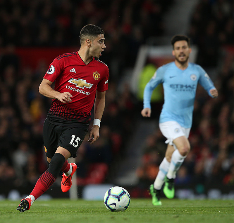 Man Utd samþykkir tilboð Fulham í Pereira