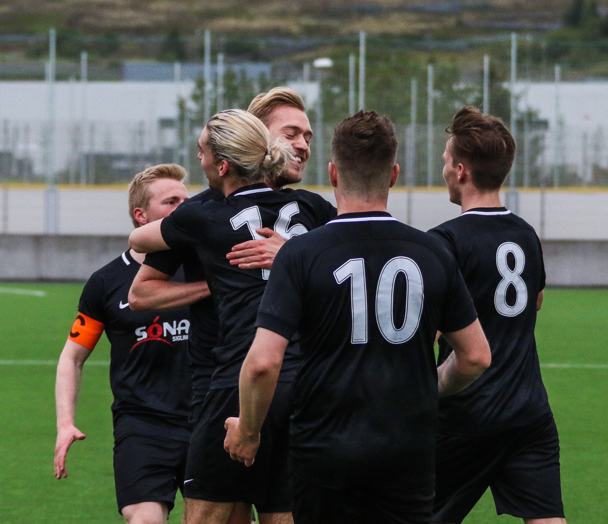 Björninn er með sjö stig eftir þrjá leiki.