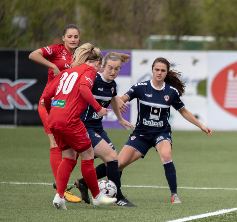 Myndaveisla: Sara Björk kom heim þegar Haukar mættu Þrótti