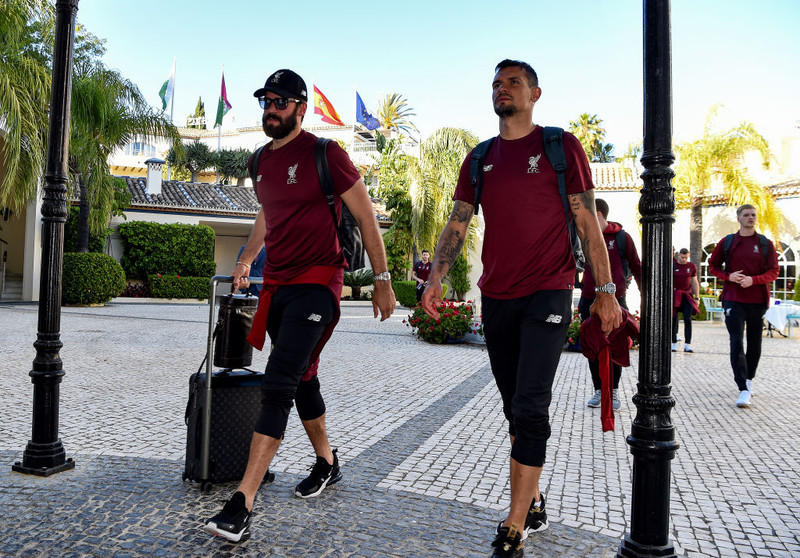 Varnarmúr. Alisson Becker og Dejan Lovren.