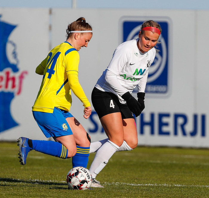 Birgitta skoraði en fékk svo furðulegt rautt spjald.