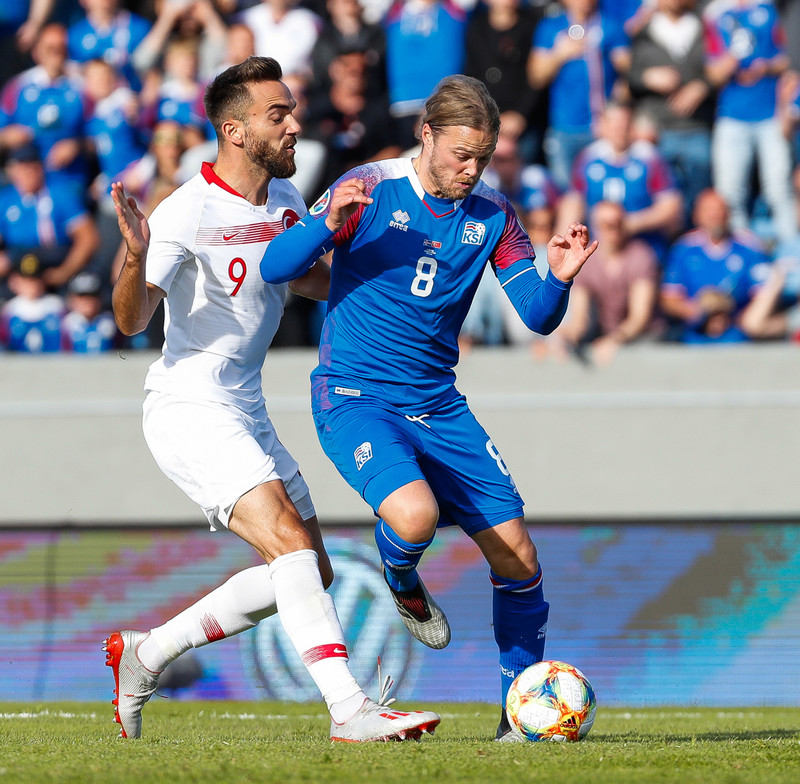Myndaveisla 1: Ísland vann Tyrki í Laugardalnum