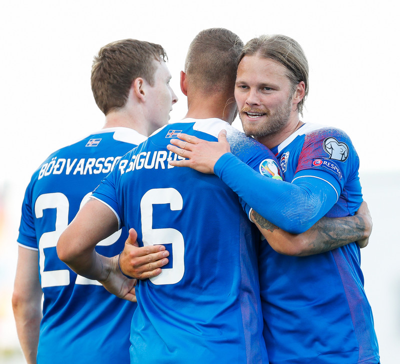 Myndaveisla 1: Ísland vann Tyrki í Laugardalnum