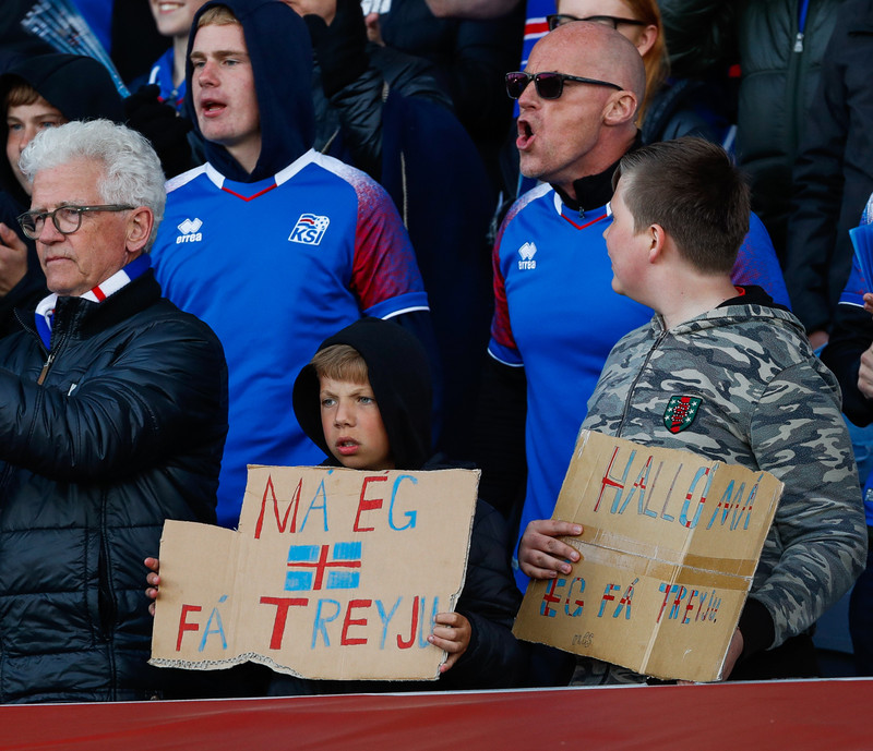 Myndaveisla 1: Ísland vann Tyrki í Laugardalnum