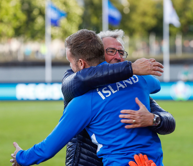 Myndaveisla 1: Ísland vann Tyrki í Laugardalnum