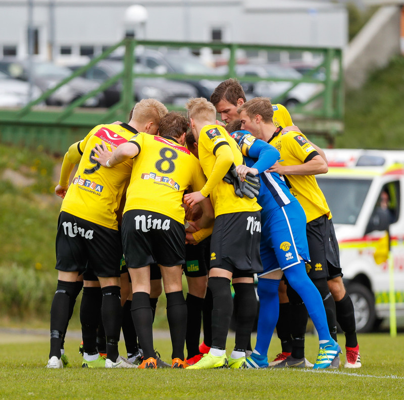 ÍA skerðir launagreiðslur umtalsvert