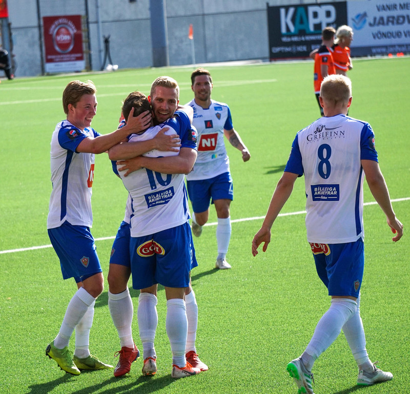 Ísland í dag - Minnst fjórtán æfingaleikir í dag