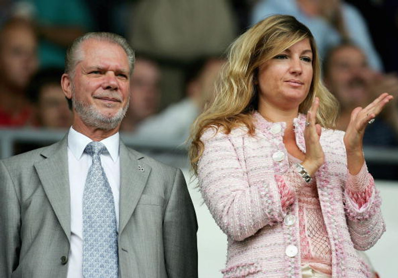 Karren Brady hér með David Gold, eiganda West Ham.
