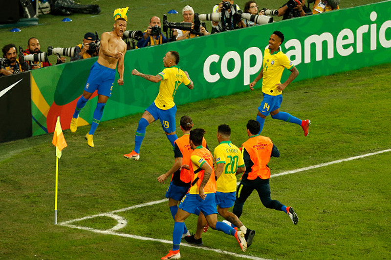 Copa America færist til 2021