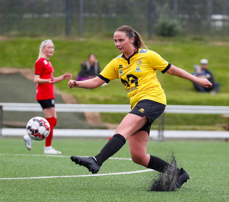 Andrea Magnúsdóttir í leik með ÍA í sumar