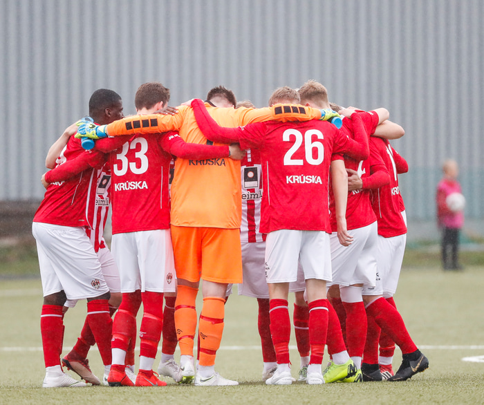 Þróttur gæti fallið á laugardaginn.